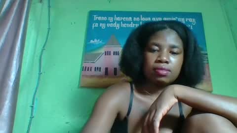 elisabeth2525 online show from January 6, 2025, 10:15 pm