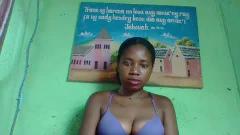 elisabeth2525 online show from January 7, 2025, 10:54 am