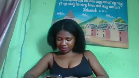 elisabeth2525 online show from January 8, 2025, 9:34 pm