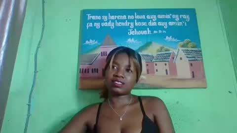 elisabeth2525 online show from January 19, 2025, 5:49 pm