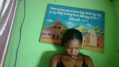 elisabeth2525 online show from January 21, 2025, 12:07 pm