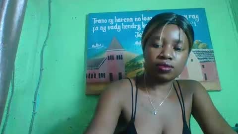 elisabeth2525 online show from January 27, 2025, 6:31 pm