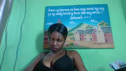 elisabeth2525 online show from January 28, 2025, 10:12 am