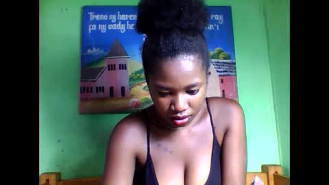 elisabeth2525 online show from February 7, 2025, 8:22 am
