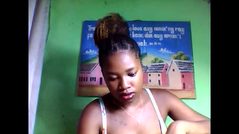 elisabeth2525 online show from February 9, 2025, 10:09 am