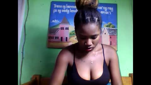 elisabeth2525 online show from February 11, 2025, 8:05 am