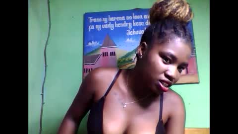 elisabeth2525 online show from February 12, 2025, 8:29 pm