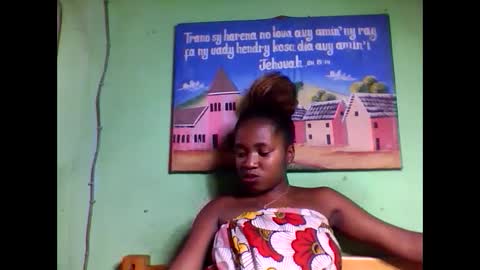 elisabeth2525 online show from February 14, 2025, 10:28 am