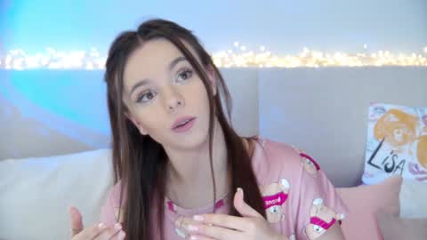 Snapshot of elisabethdavis chatting on January 21, 2025, 3:43 pm ElisabethDavis online show from January 21, 2025, 3:43 pm