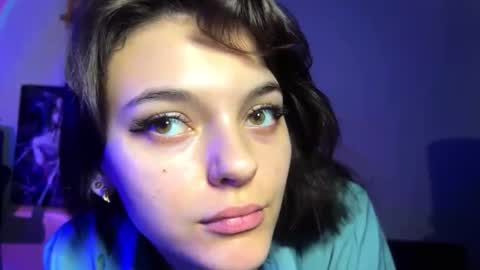 Elin online show from April 14, 2026, 2:12 pm