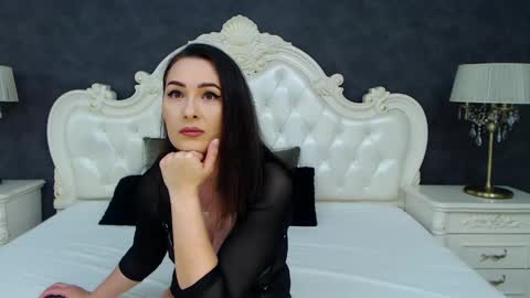 Krissy online show from April 22, 2026, 7:44 am