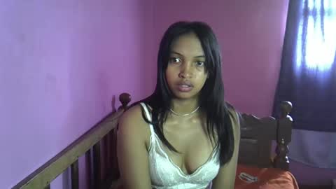 elisah01 online show from April 11, 2026, 7:45 am