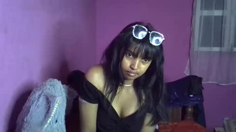 elisah01 online show from June 4, 2026, 6:36 pm