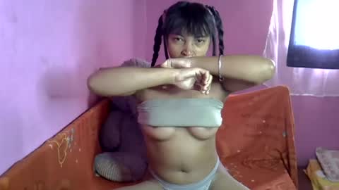 elisah01 online show from June 19, 2026, 5:23 am