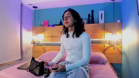 Snapshot of elisasue chatting on February 24, 2026, 3:26 am Elisa Sue online show from February 24, 2026, 3:26 am