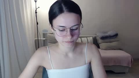 Snapshot of eliscuteblonde chatting on January 22, 2025, 8:28 pm Elis online show from January 22, 2025, 8:28 pm