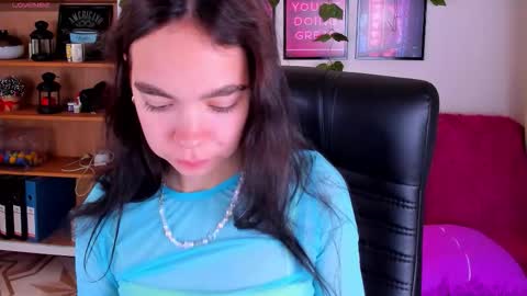 Elise online show from September 20, 2025, 3:46 pm