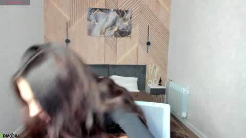 Snapshot of elise_robbie chatting on February 27, 2026, 1:05 am Elise online show from February 27, 2026, 1:05 am