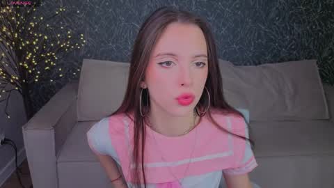 Elise online show from May 19, 2026, 5:19 pm