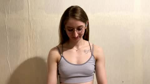 Elisabet online show from April 17, 2026, 4:10 pm