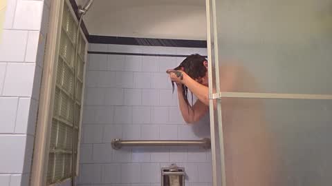 Snapshot of elisehipele chatting on September 21, 2025, 10:06 am elisehipele online show from September 21, 2025, 10:06 am