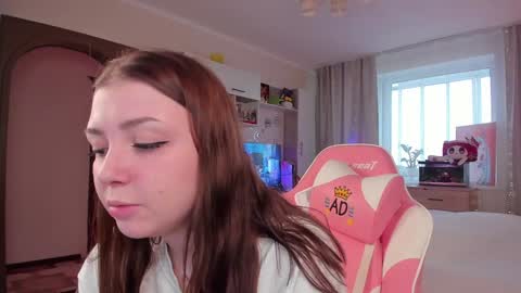 Elise    online show from January 25, 2025, 10:29 am