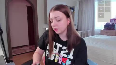 Elise    online show from March 3, 2025, 10:17 am