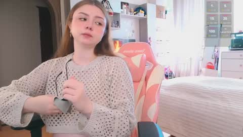 Elise    online show from September 11, 2025, 12:16 pm