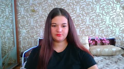 elisesmuse online show from July 19, 2026, 7:34 am