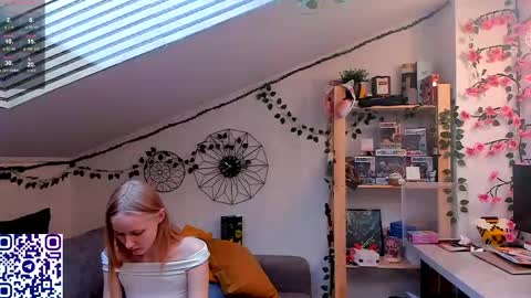 Snapshot of eliteeros chatting on June 1, 2026, 2:30 pm EliteEros online show from June 1, 2026, 2:30 pm