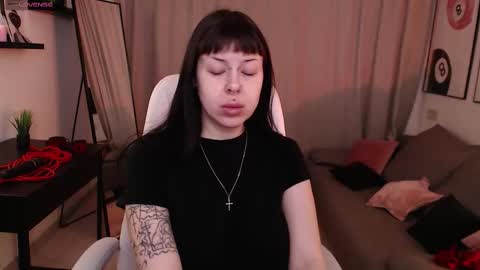 Snapshot of eliza_benet chatting on February 14, 2026, 7:38 am Ari online show from February 14, 2026, 7:38 am