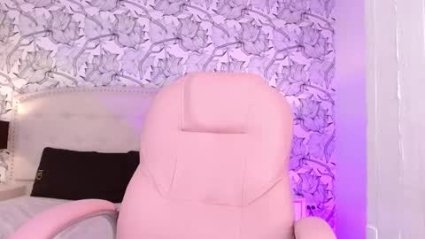 Eliza online show from December 14, 2024, 2:01 am