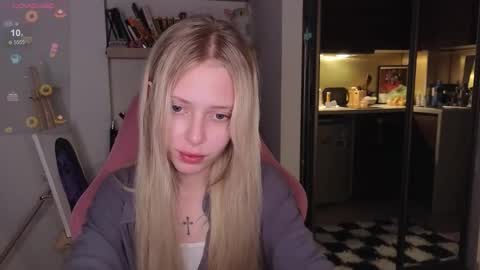 Elizabeth online show from December 17, 2025, 2:45 pm