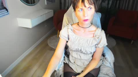 Snapshot of elizabe_th chatting on February 7, 2025, 4:27 am Elizabethangel online show from February 7, 2025, 4:27 am