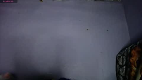 elizabeht_911 online show from November 19, 2025, 3:06 am