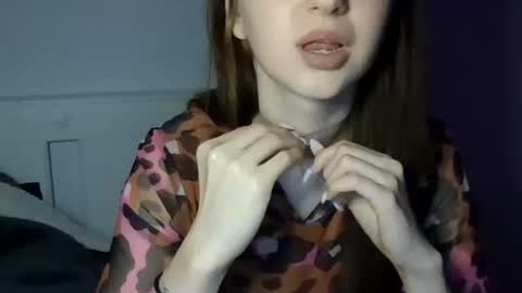 Snapshot of elizabet_18 chatting on February 12, 2025, 8:18 pm Elizabet 18 online show from February 12, 2025, 8:18 pm