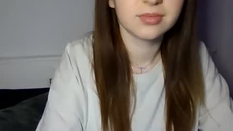 Snapshot of elizabet_18 chatting on February 15, 2025, 12:15 am Elizabet 18 online show from February 15, 2025, 12:15 am