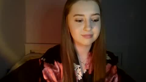 Snapshot of elizabet_18 chatting on November 12, 2025, 8:52 pm Elizabet 18 online show from November 12, 2025, 8:52 pm