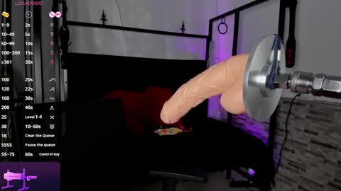 Elizabeth online show from October 2, 2025, 12:28 am