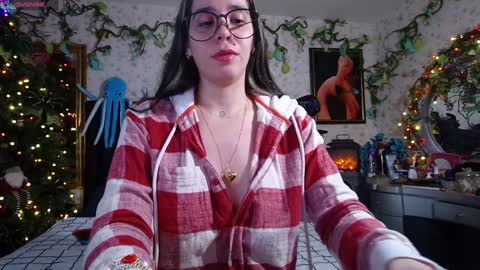 Elizabeth online show from December 3, 2024, 10:50 am