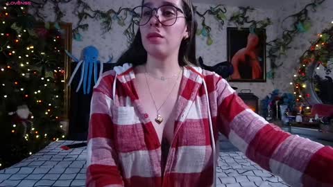 Elizabeth online show from December 3, 2024, 8:39 pm
