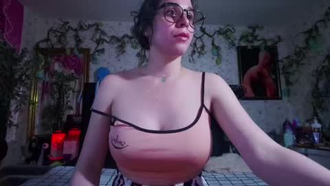 Snapshot of elizabeth77_ chatting on September 20, 2025, 10:22 pm Elizabeth online show from September 20, 2025, 10:22 pm