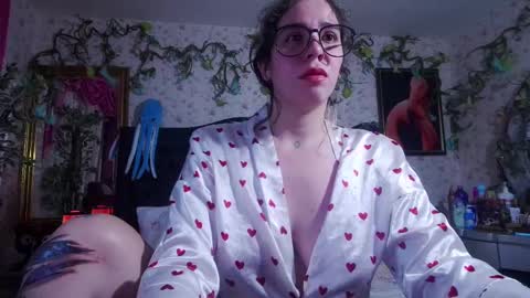 Snapshot of elizabeth77_ chatting on October 4, 2025, 10:24 am Elizabeth online show from October 4, 2025, 10:24 am