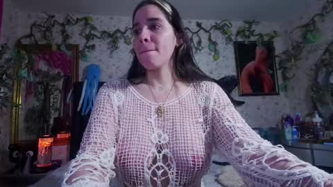 Snapshot of elizabeth77_ chatting on October 5, 2025, 10:35 am Elizabeth online show from October 5, 2025, 10:35 am