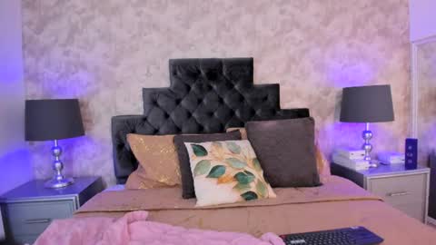 Snapshot of elizabeth_colleman chatting on July 4, 2026, 10:27 pm Elizabeth online show from July 4, 2026, 10:27 pm