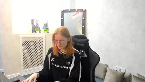 Elizabeth online show from January 31, 2025, 8:22 am