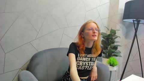 Elizabeth online show from February 27, 2025, 3:05 pm