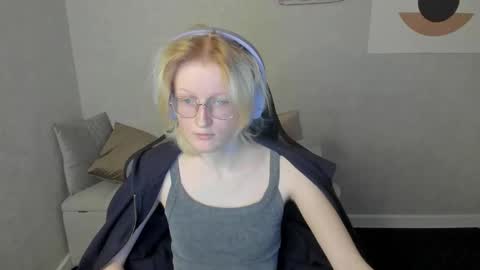 Elizabeth online show from September 14, 2025, 8:13 am