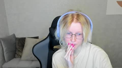 Elizabeth online show from September 27, 2025, 1:21 am