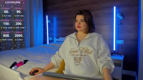 Elizabeth online show from September 27, 2025, 11:43 pm